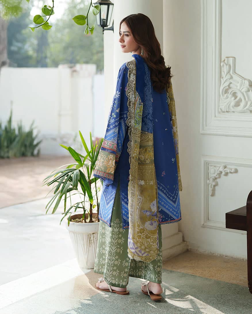 img_roheenaz_whispered_florals_awwal_boutique