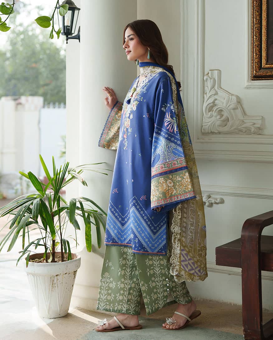 img_roheenaz_whispered_florals_awwal_boutique