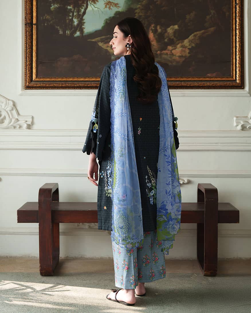 Roheenaz Whispered Florals/Muted Rose/Black