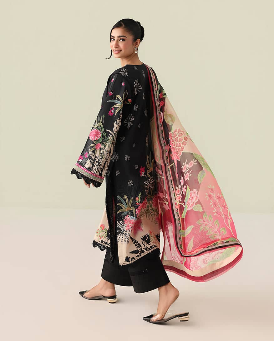 img_roheenaz_rosette_lawn_awwal_boutique