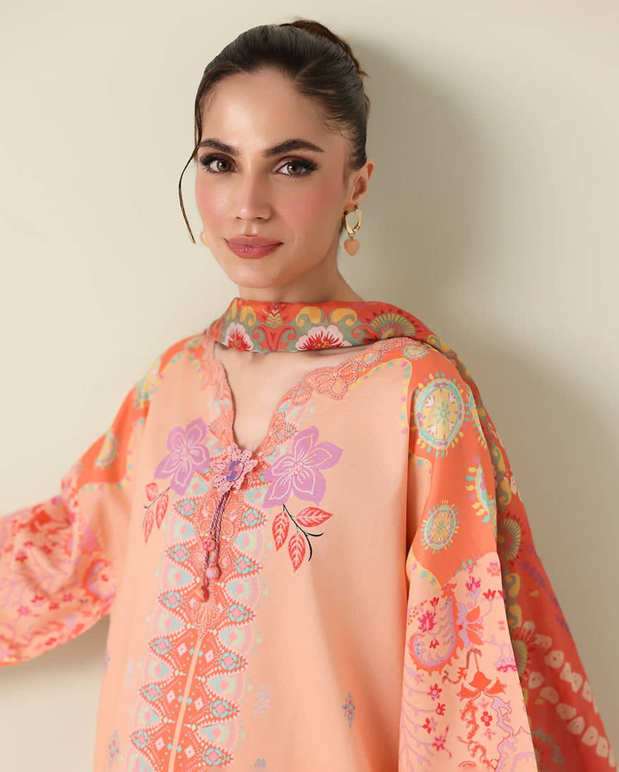 img_roheenaz_rosette_lawn_awwal_boutique