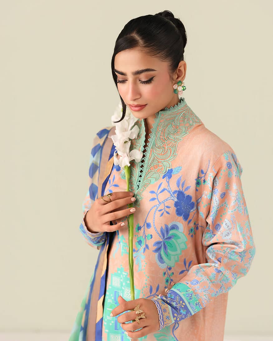 Roheenaz Rosette Lawn/Weave of Light/Silk Dupatta