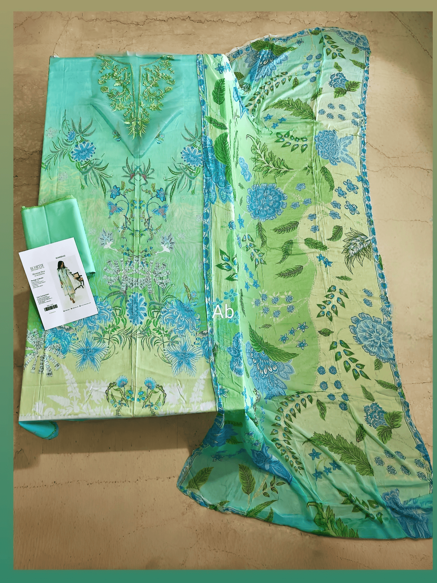 img_roheenaz_eid_lawn_awwal_boutique