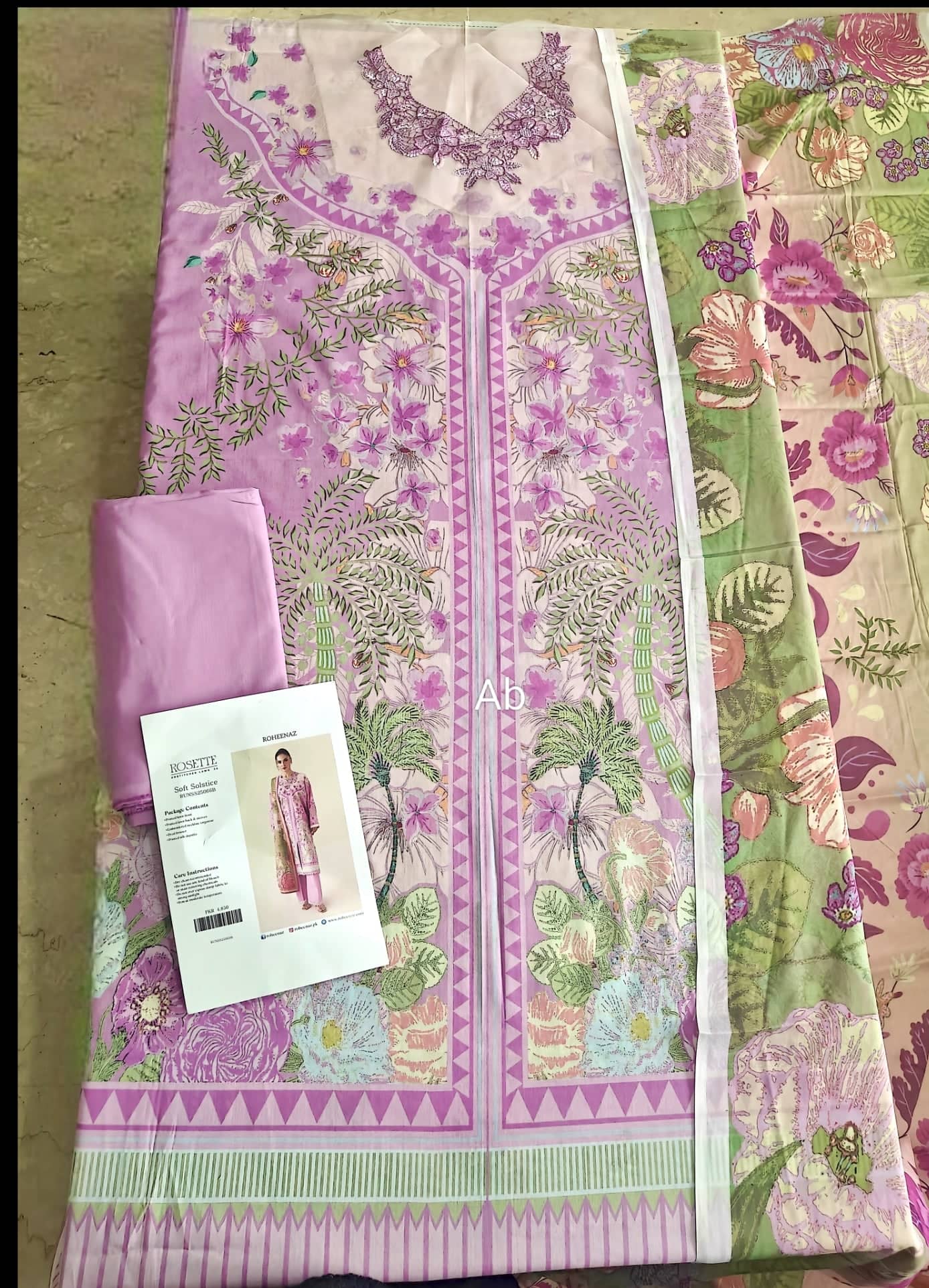 img_roheenaz_rosette_lawn_awwal_boutique