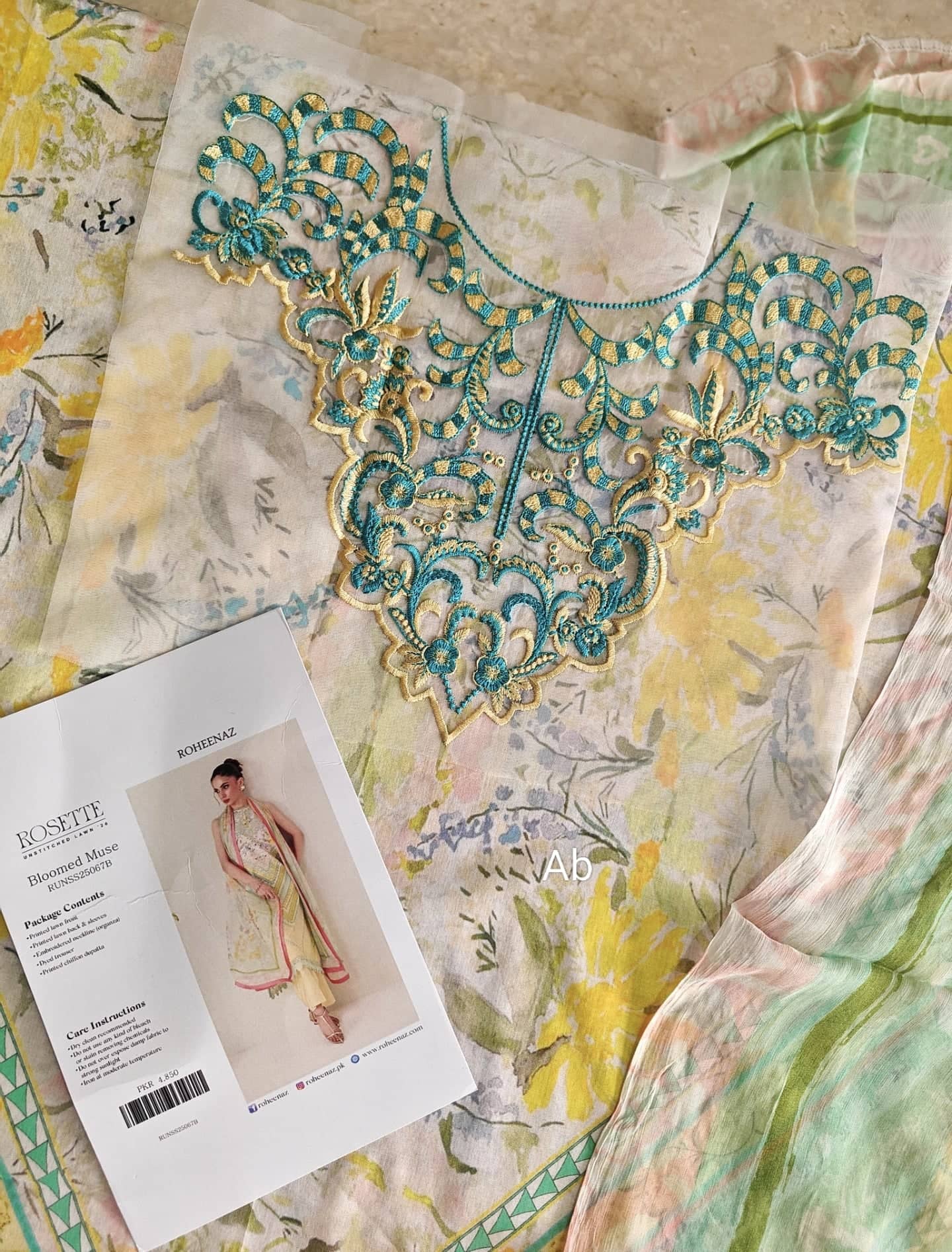 img_roheenaz_rosette_lawn_awwal_boutique