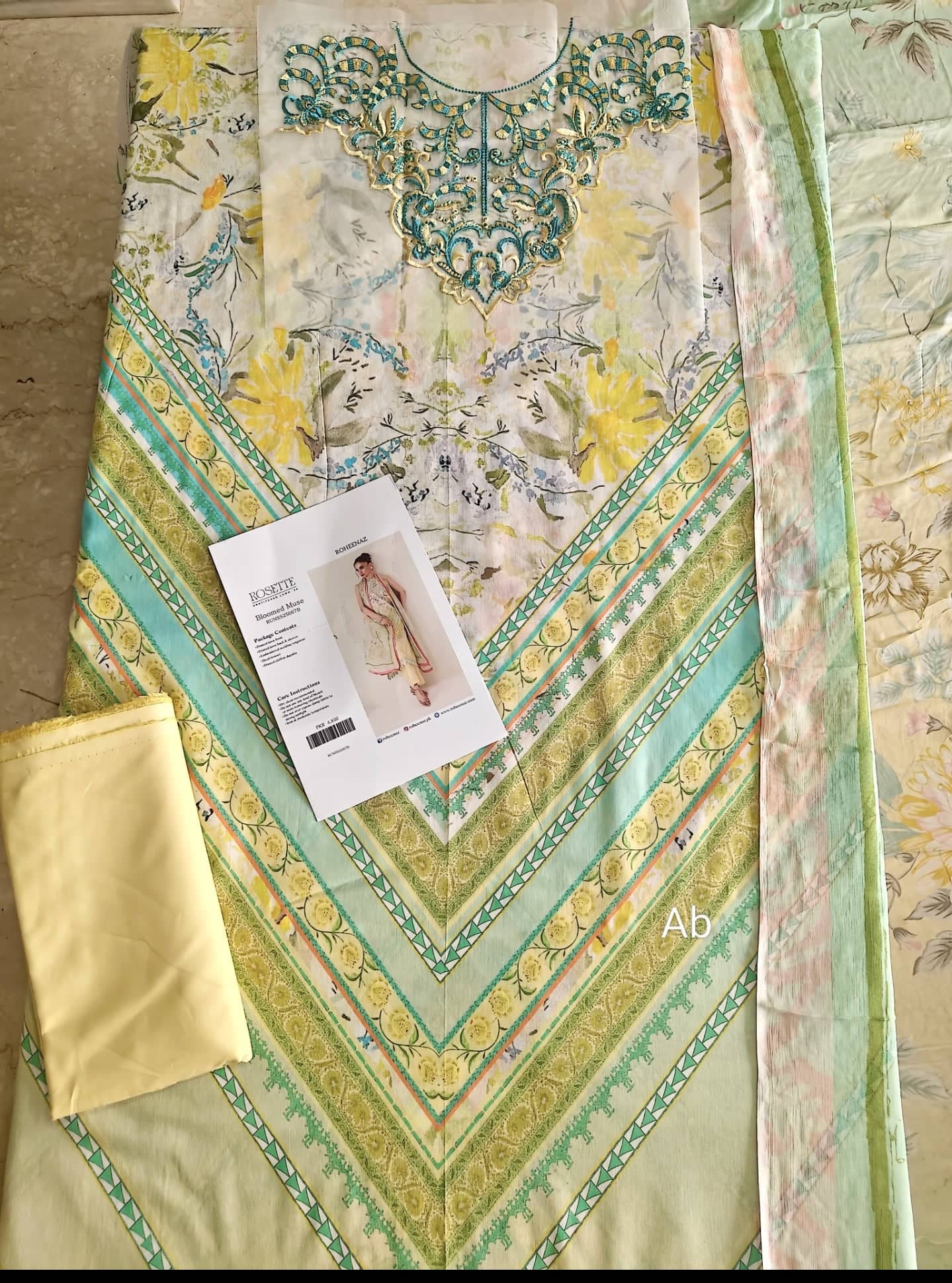 img_roheenaz_rosette_lawn_awwal_boutique