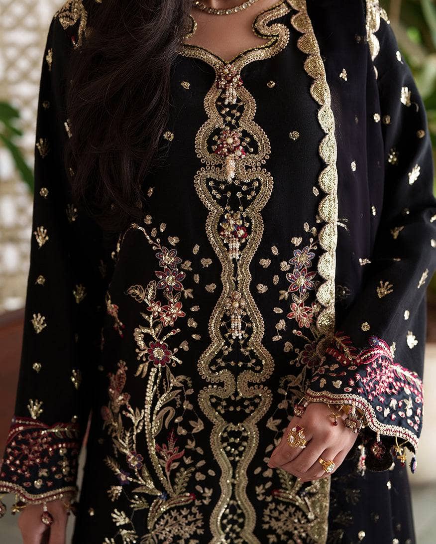 img_roheenaz_silk_awwal_boutique
