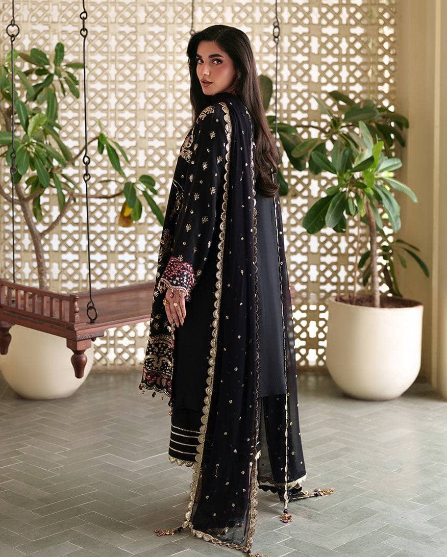 img_roheenaz_silk_awwal_boutique