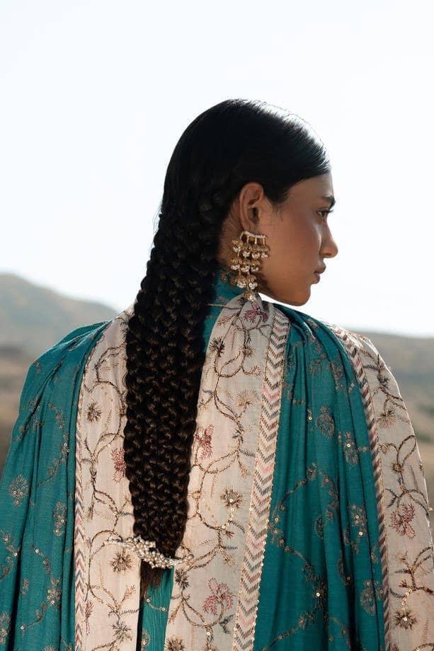 img_sana_safinaz_winter_23_awwal_boutique