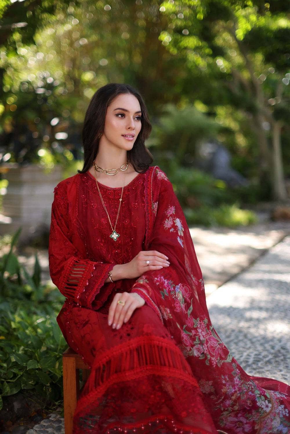 img_saadia_asad_noor_chikankari_lawn_awwal_boutique