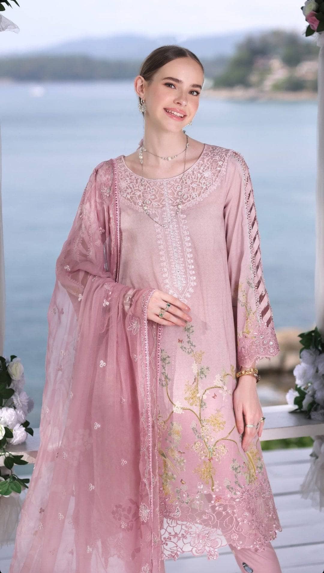 img_saadia_asad_noor_luxe_printkari_awwal_boutique