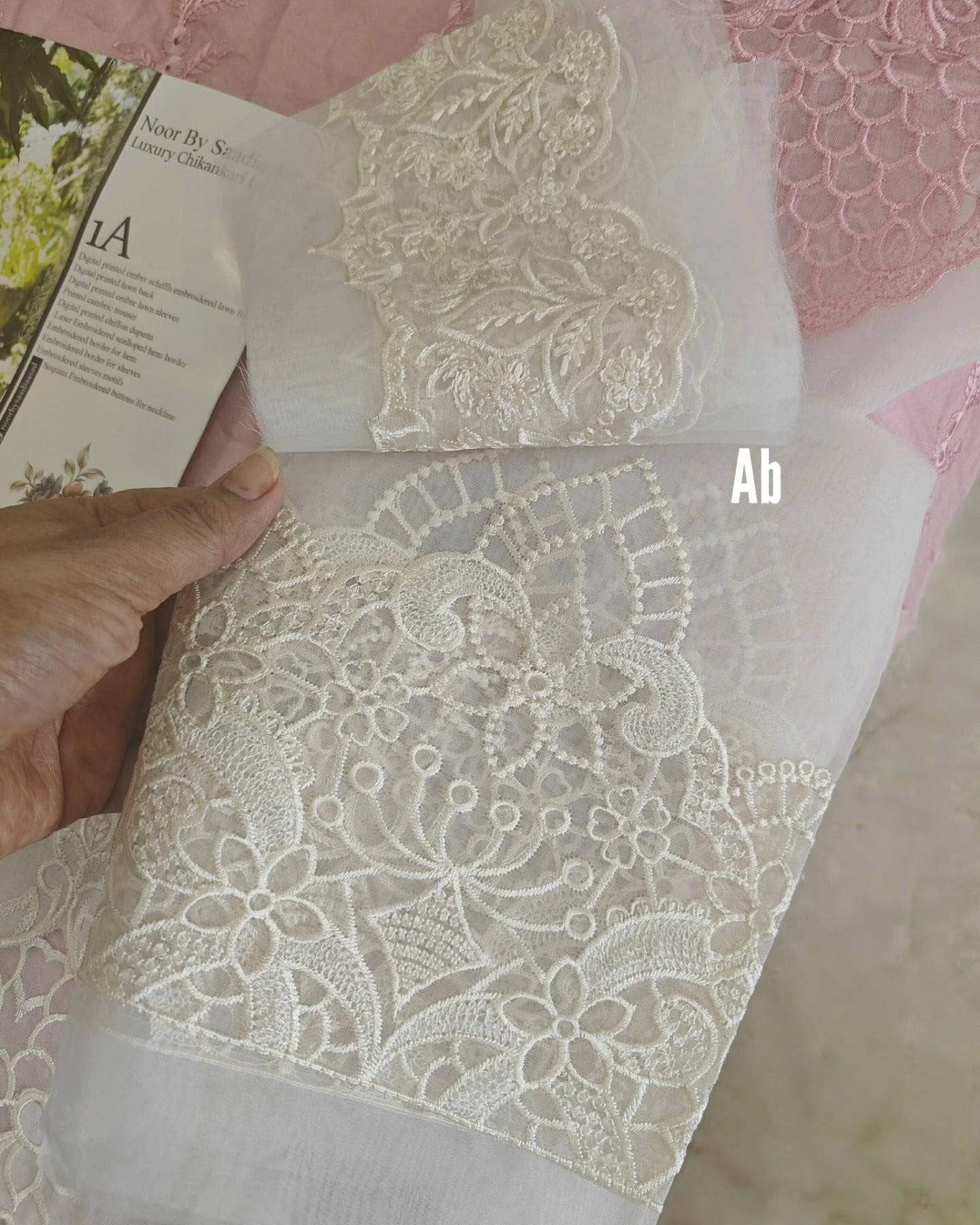 img_saadia_asad_chikankari_awwal-boutique