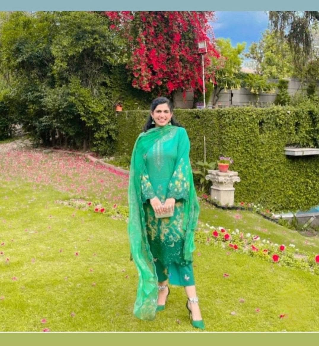 img_saadia_asad_noor_awwal_boutique