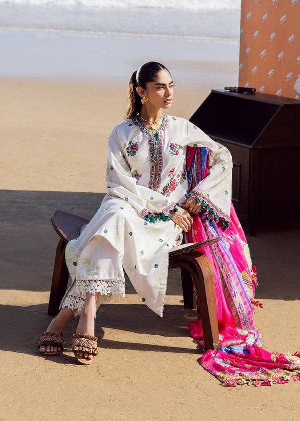 img_sadaf_fawad_khan_awwal_boutique