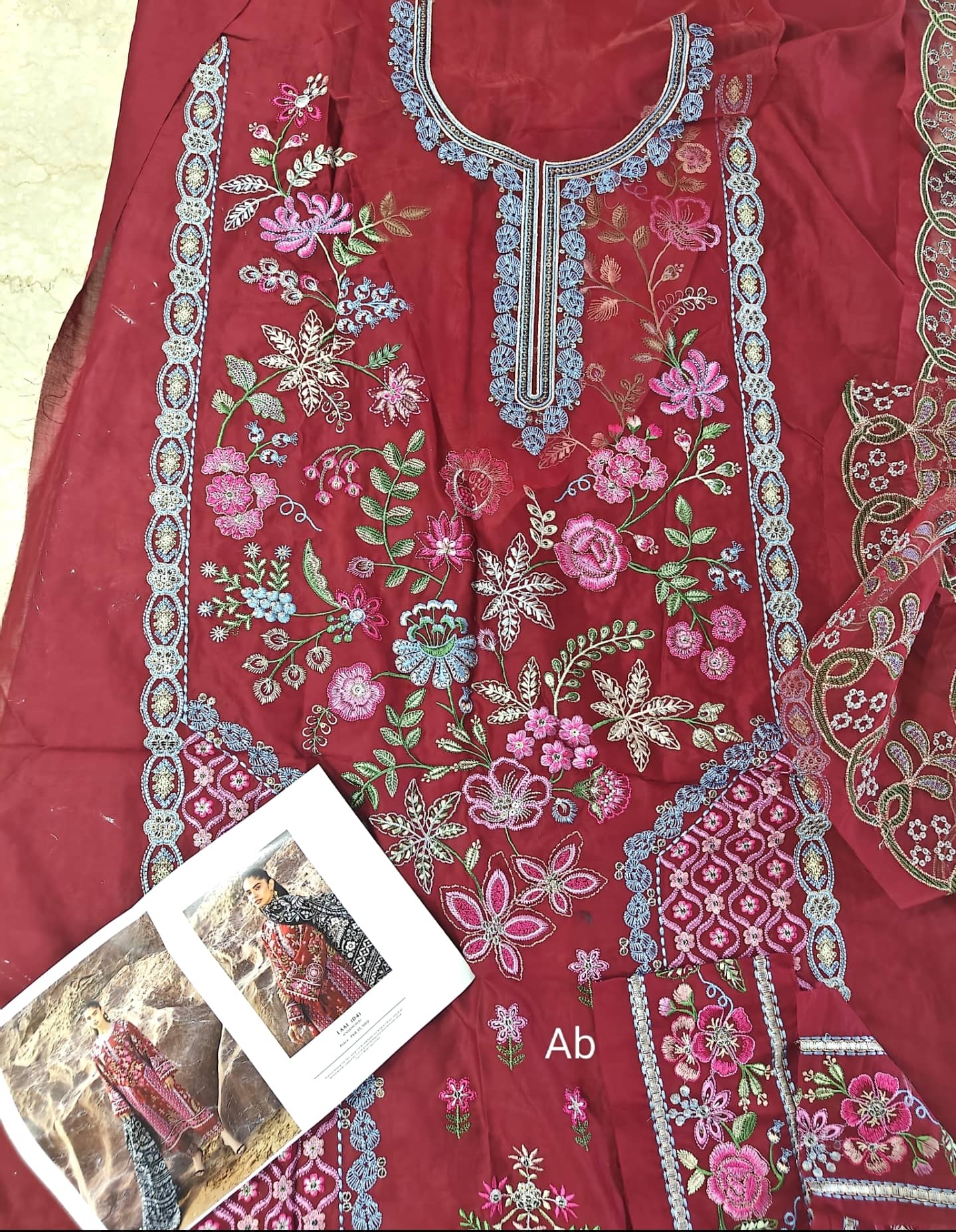 Open Pic/Sadaf Fawad Khan Siraa Lawn 26/Laal