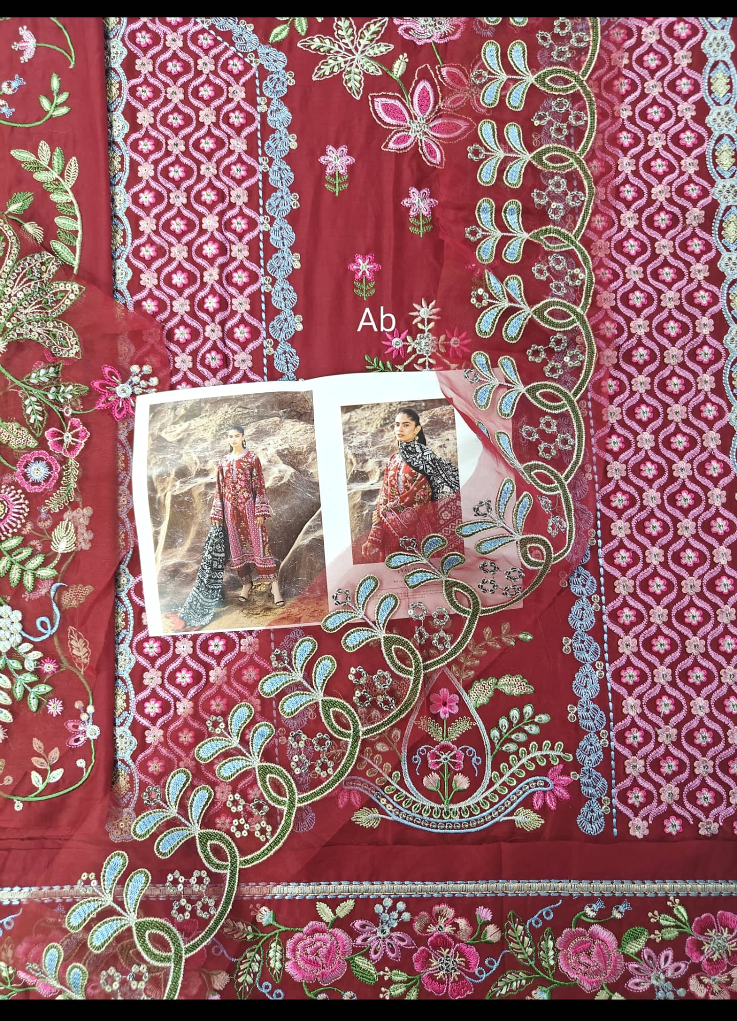 img_sadaf_fawad_khan_lawn_awwal_boutique