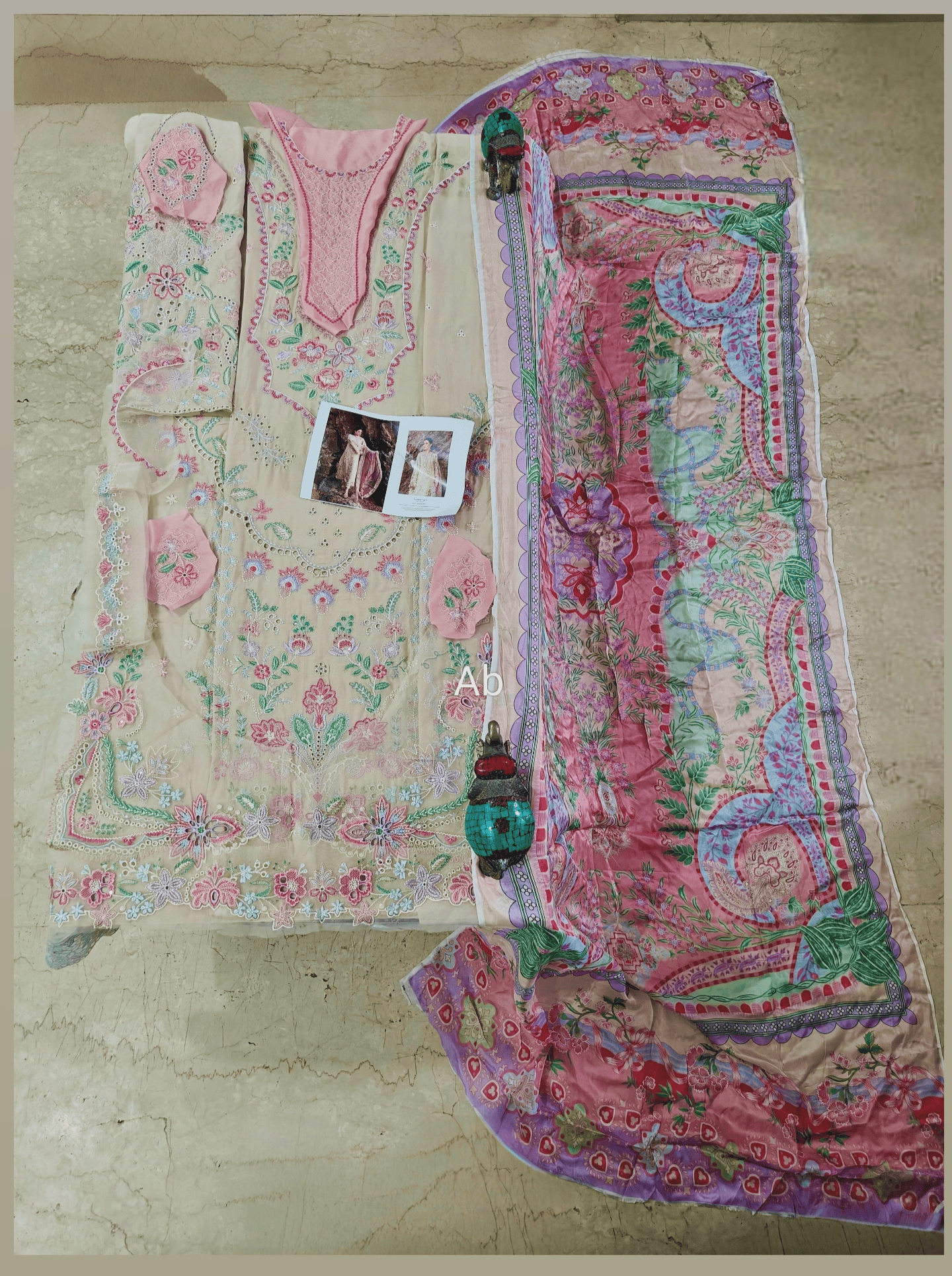 img_sadaf_fawad_khan_lawn_awwal_boutique