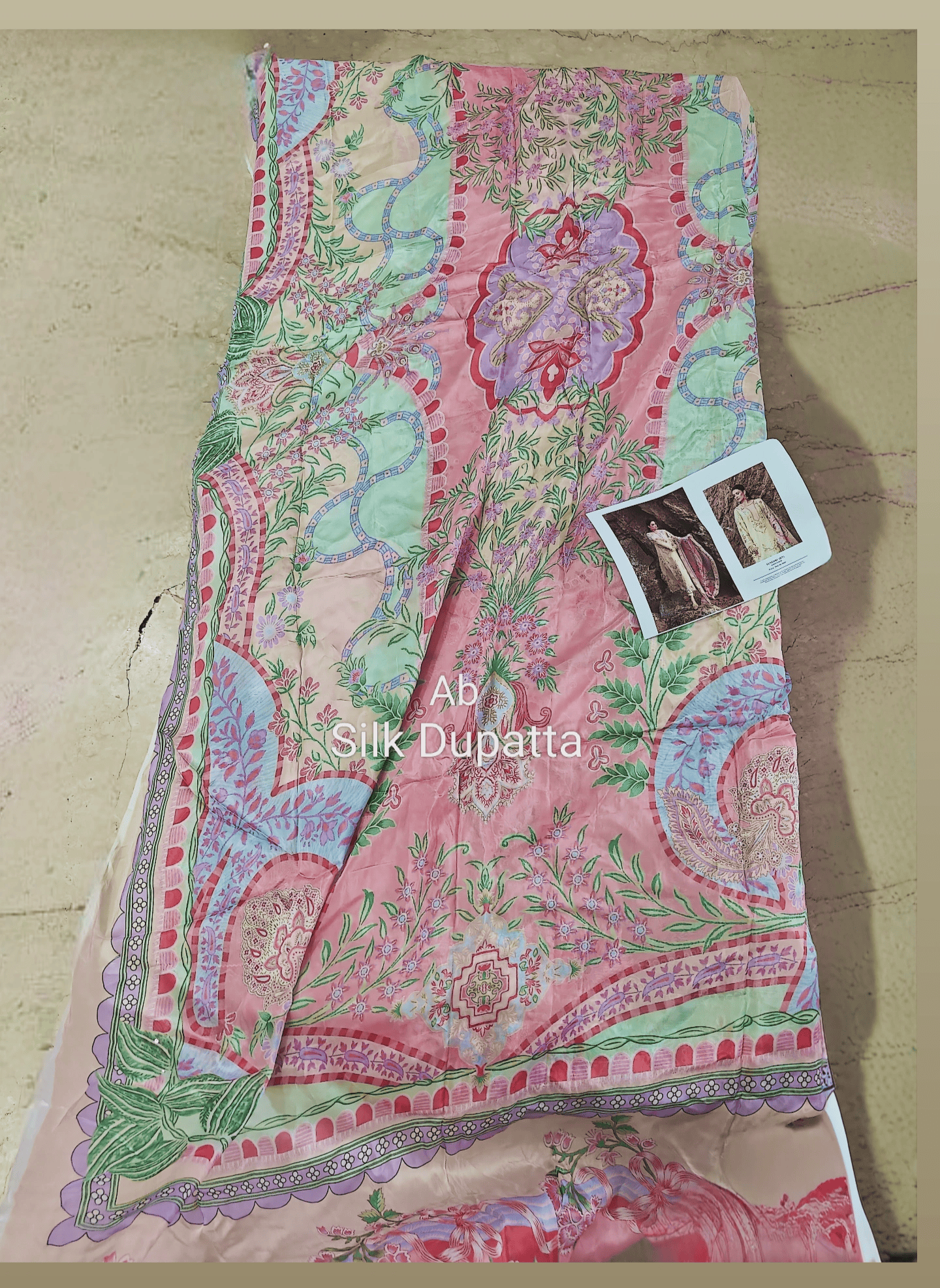 Open Pic/Sadaf Fawad Khan Siraa Lawn 26/Sunehri