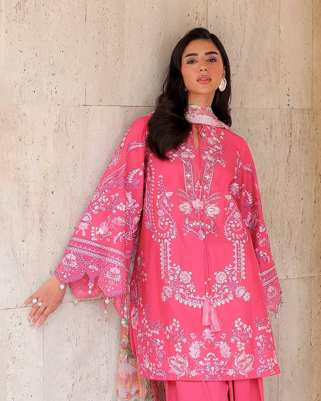 Saleā¼ļøSpotted in Sadaf Fawad Khan Siraa Lawn 26/Gulrukh