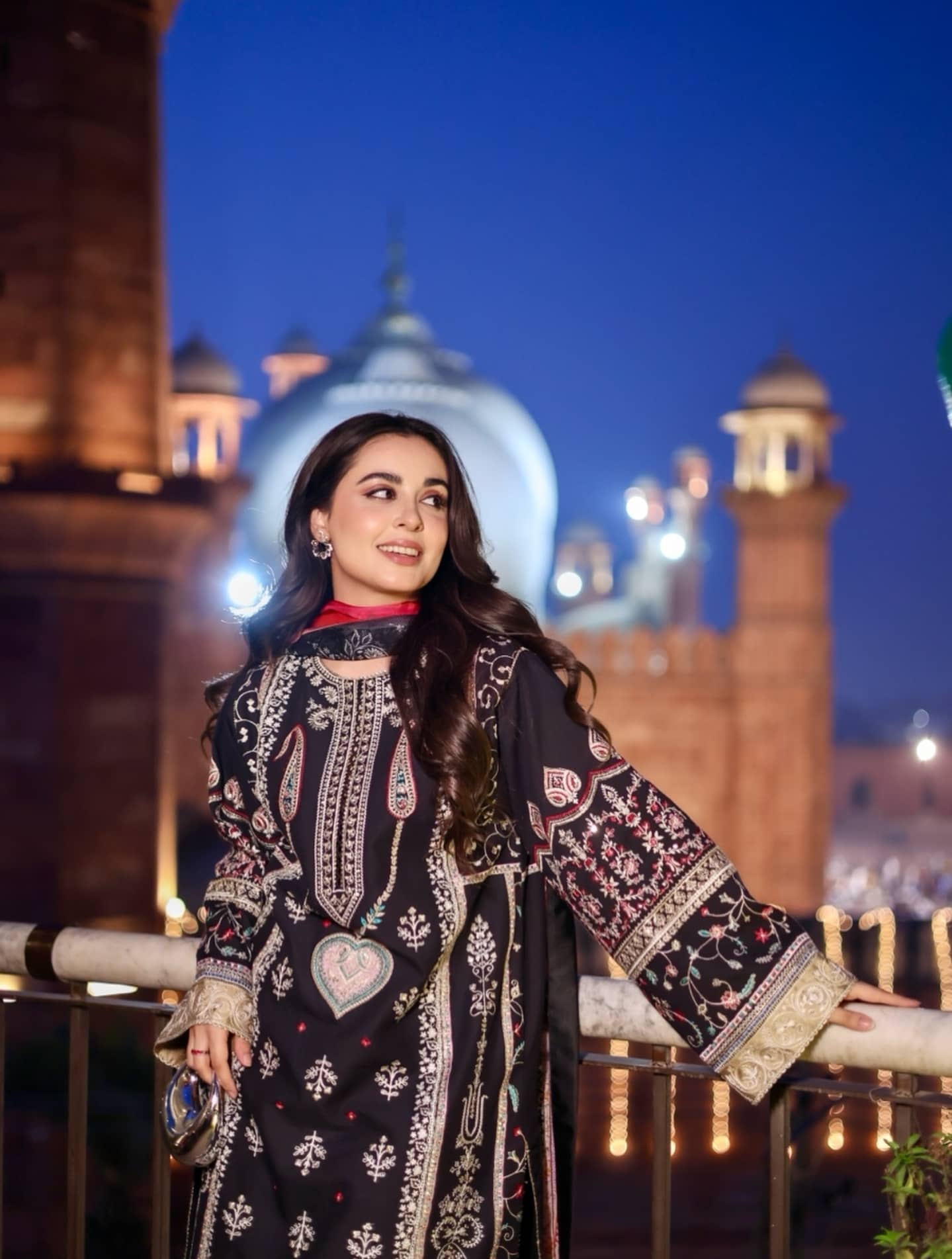 img_sadaf_fawad_khan_lawn_awwal_boutique