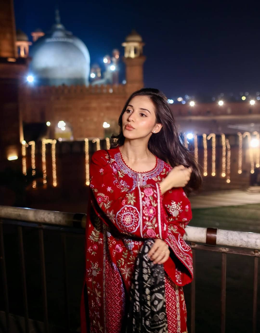 Saleā¼ļøSpotted in Sadaf Fawad Khan Siraa Lawn 26/Laal