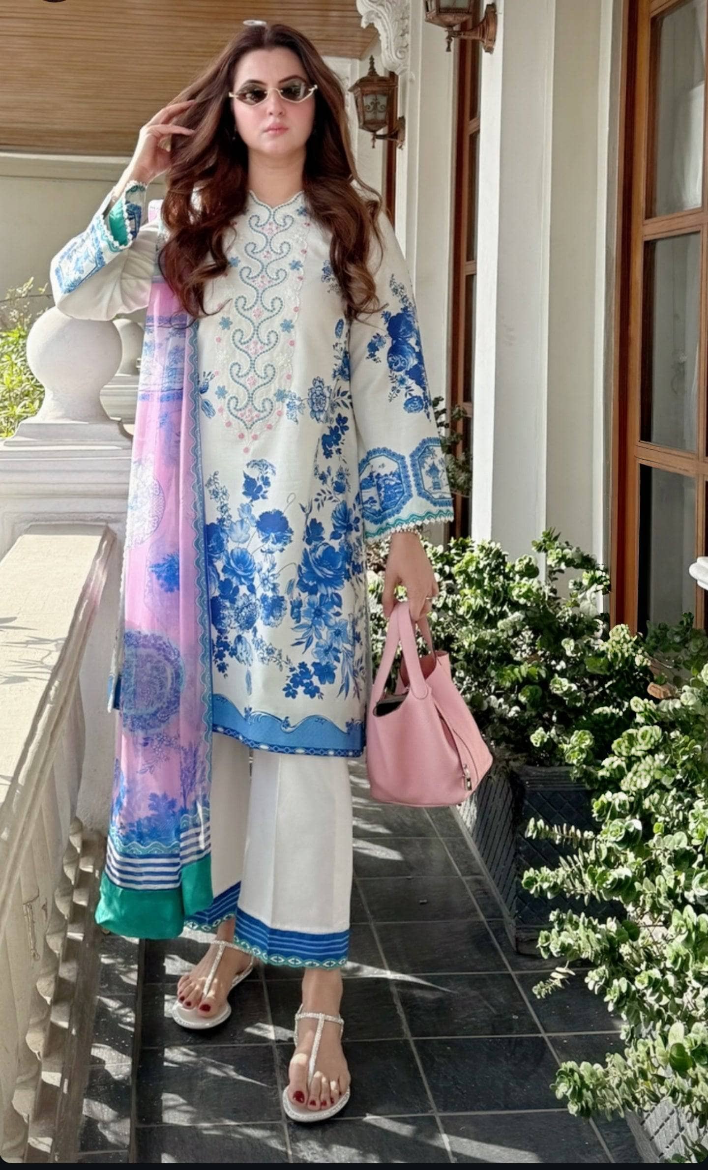 img_sadaf_fawad_khan_awwal_boutique