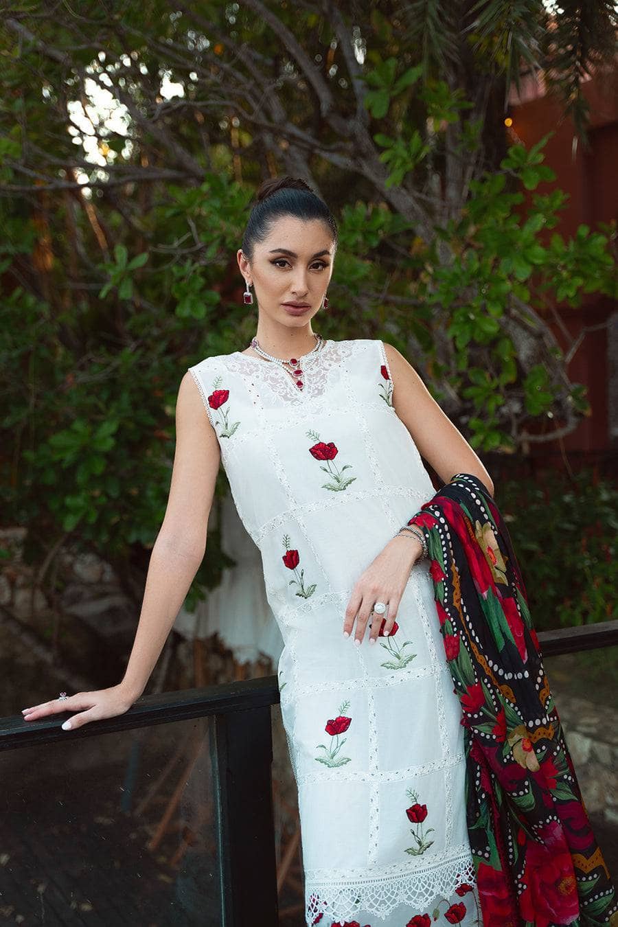 img_saira_rizwan_lawn_awwal_boutique