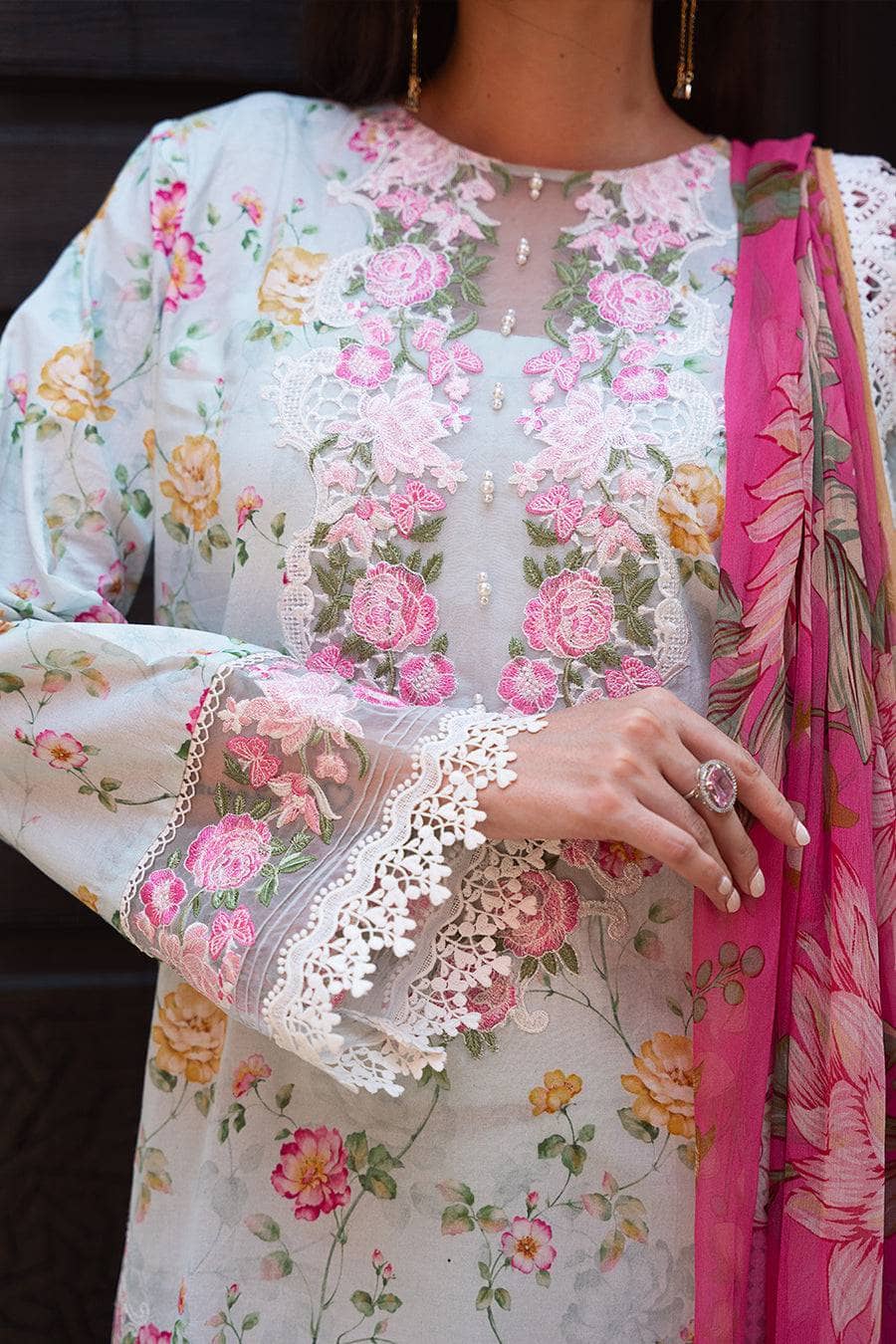 img_saira_rizwan_lawn_awwal_boutique