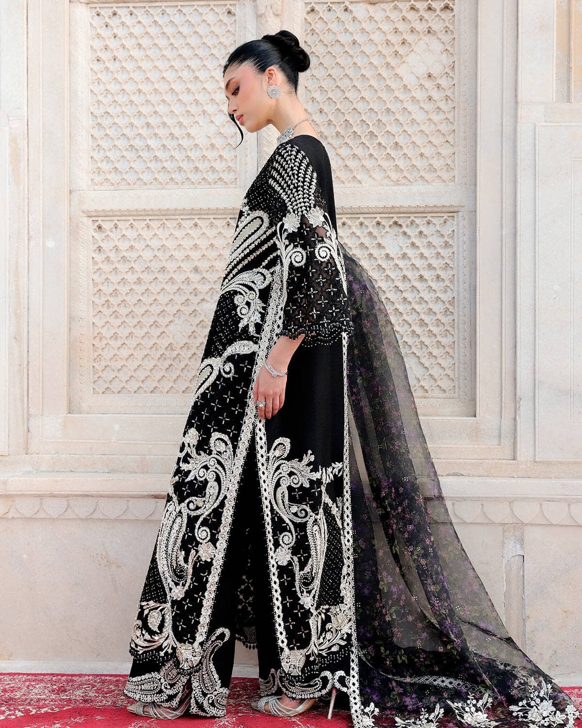 Saira Shakira Wedding Edition 26/Delina/Black