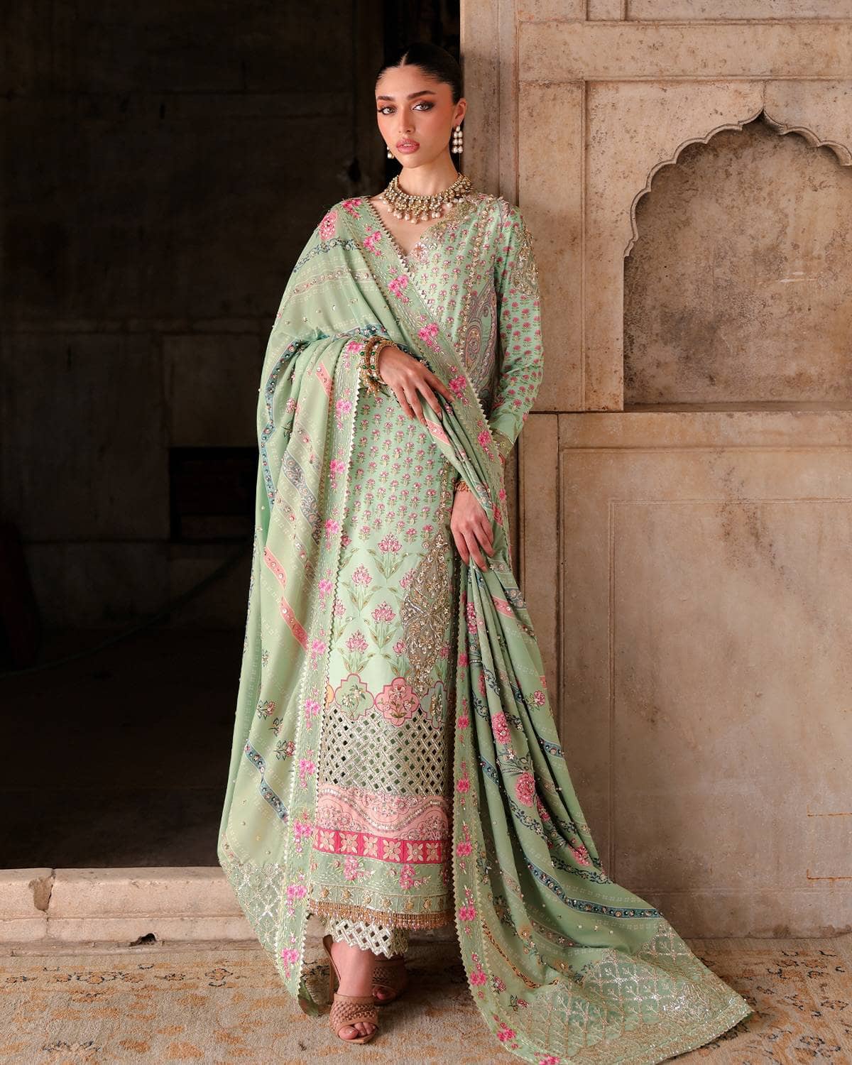 img_saira_shakira_wedding_luxury_formals_awwal_boutique