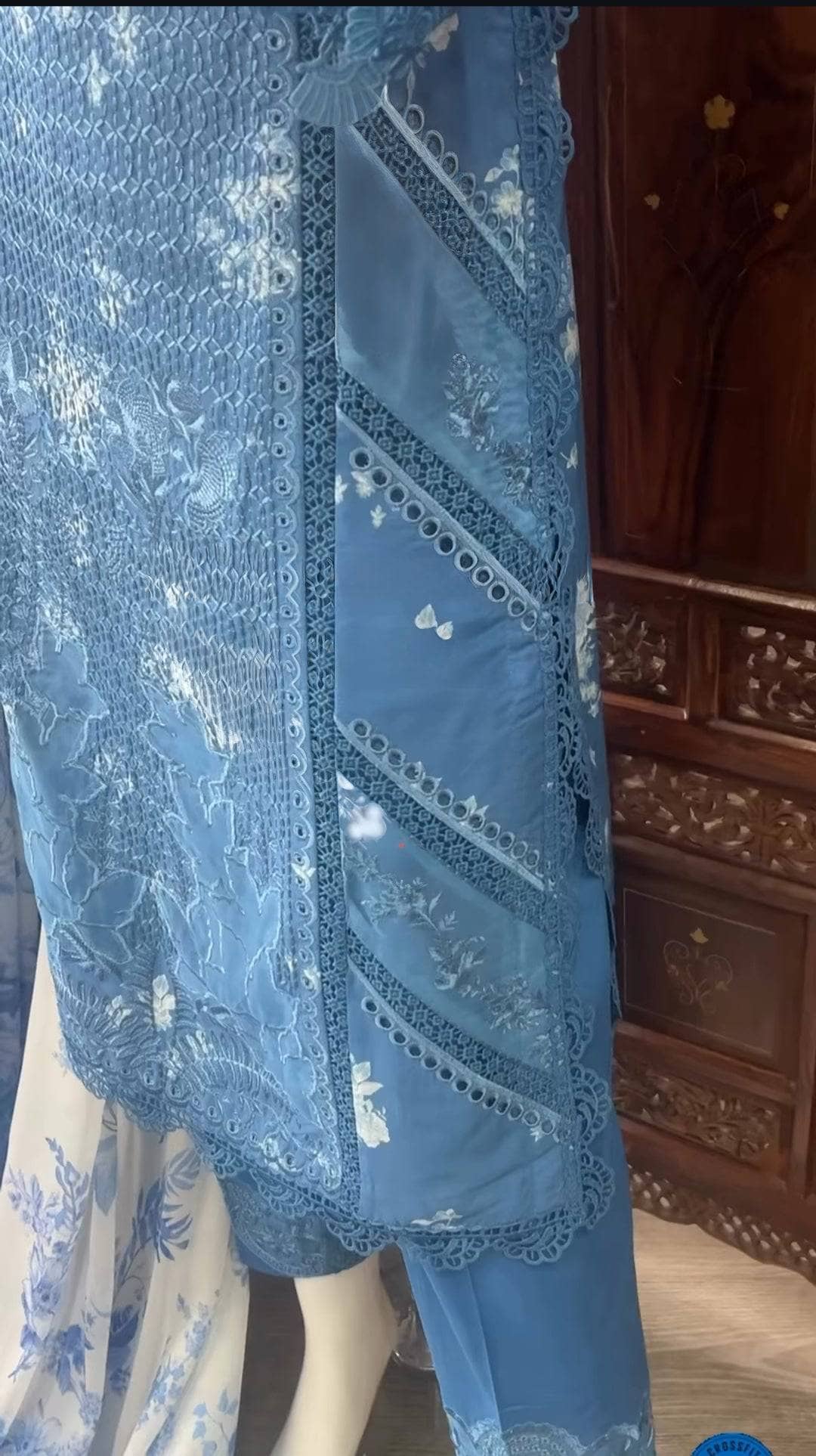 Stitched Look of Unstitched Saira Shakira Lawn 25/Cecil A/Size - XL L M S