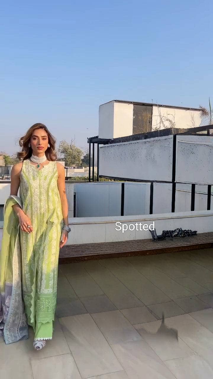 Spotted in Saira Shakira Lawn 25/NADINE-B/Pear