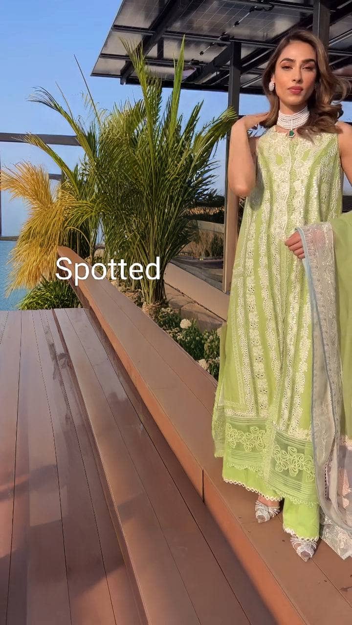 Spotted in Saira Shakira Lawn 25/NADINE-B/Pear