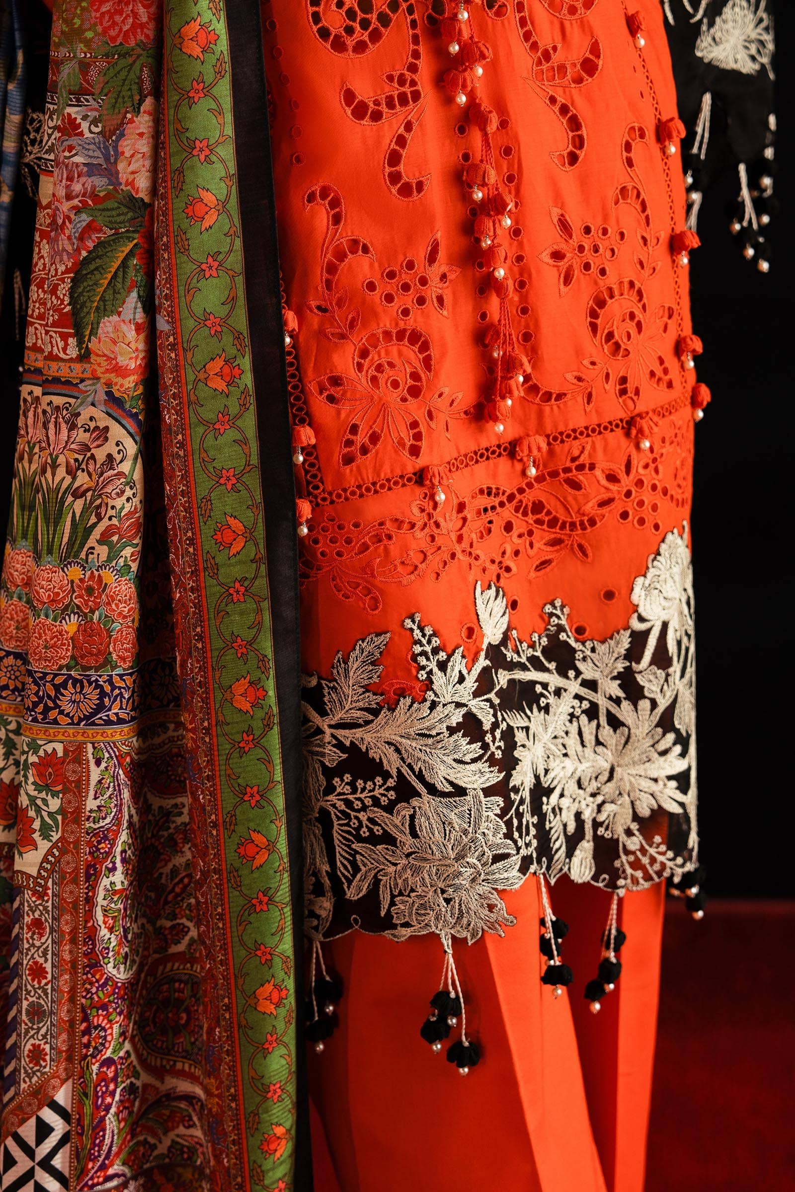 img_sana_safinaz_lawn_24_awwal_boutique