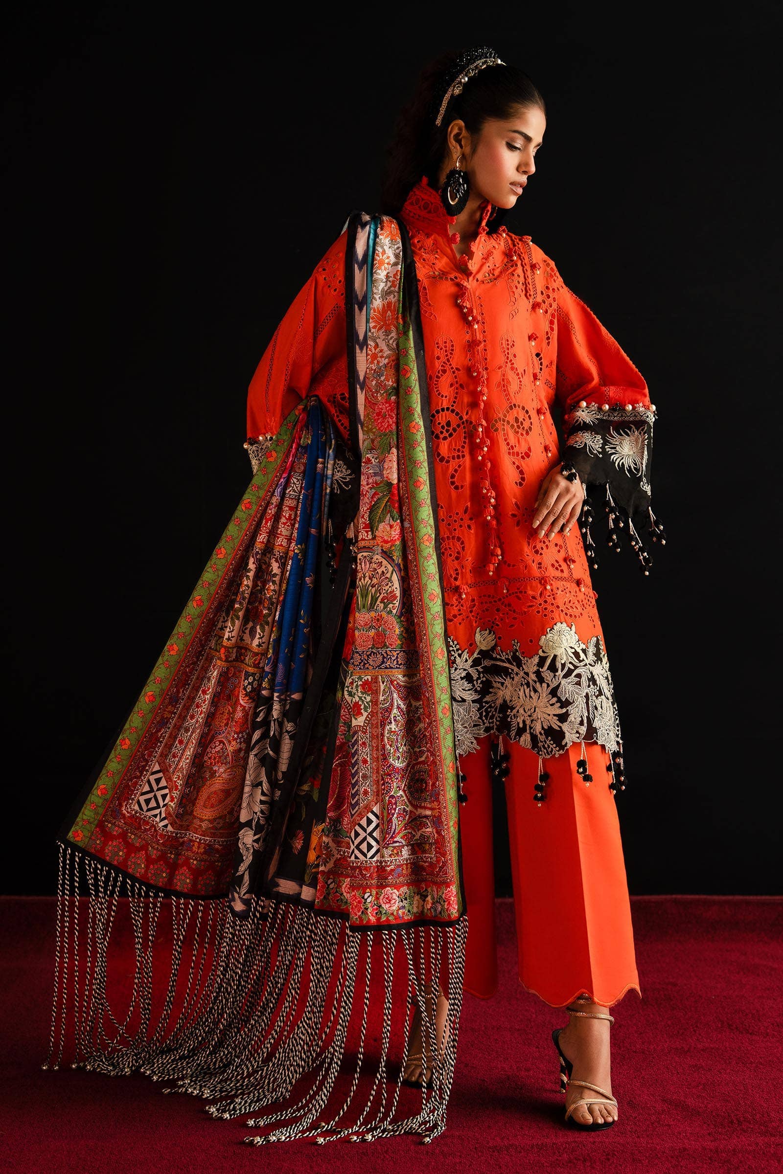 img_sana_safinaz_lawn_24_awwal_boutique