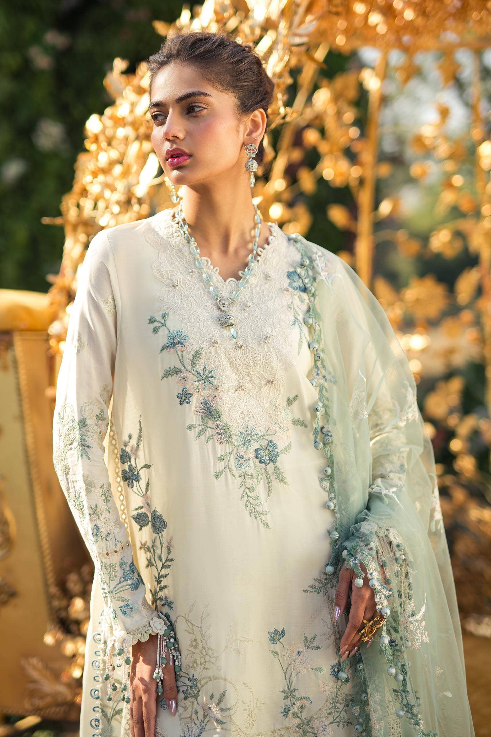 img_sana_safinaz_lawn_24_awwal_boutique