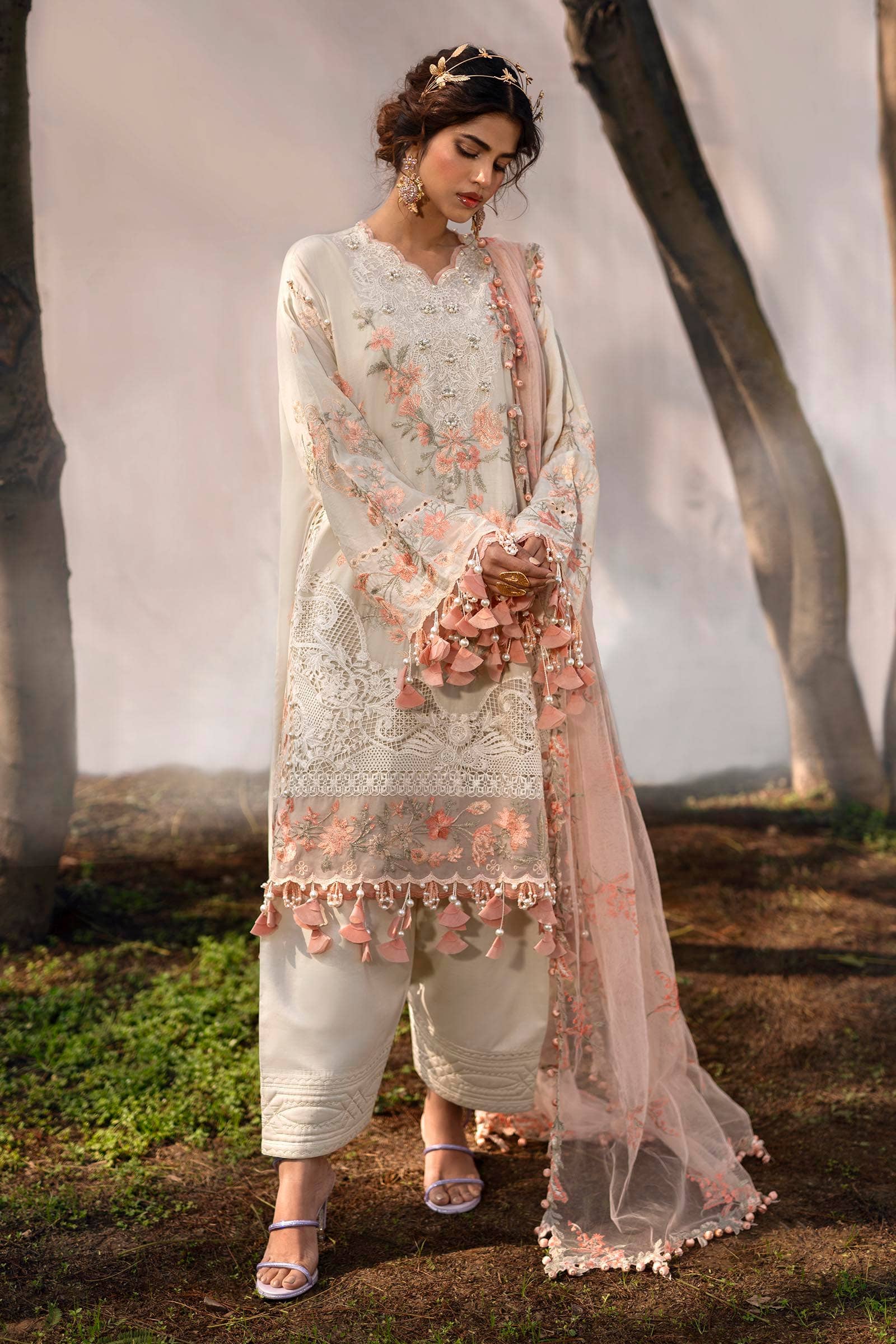 img_sana_safinaz_lawn_24_awwal_boutique