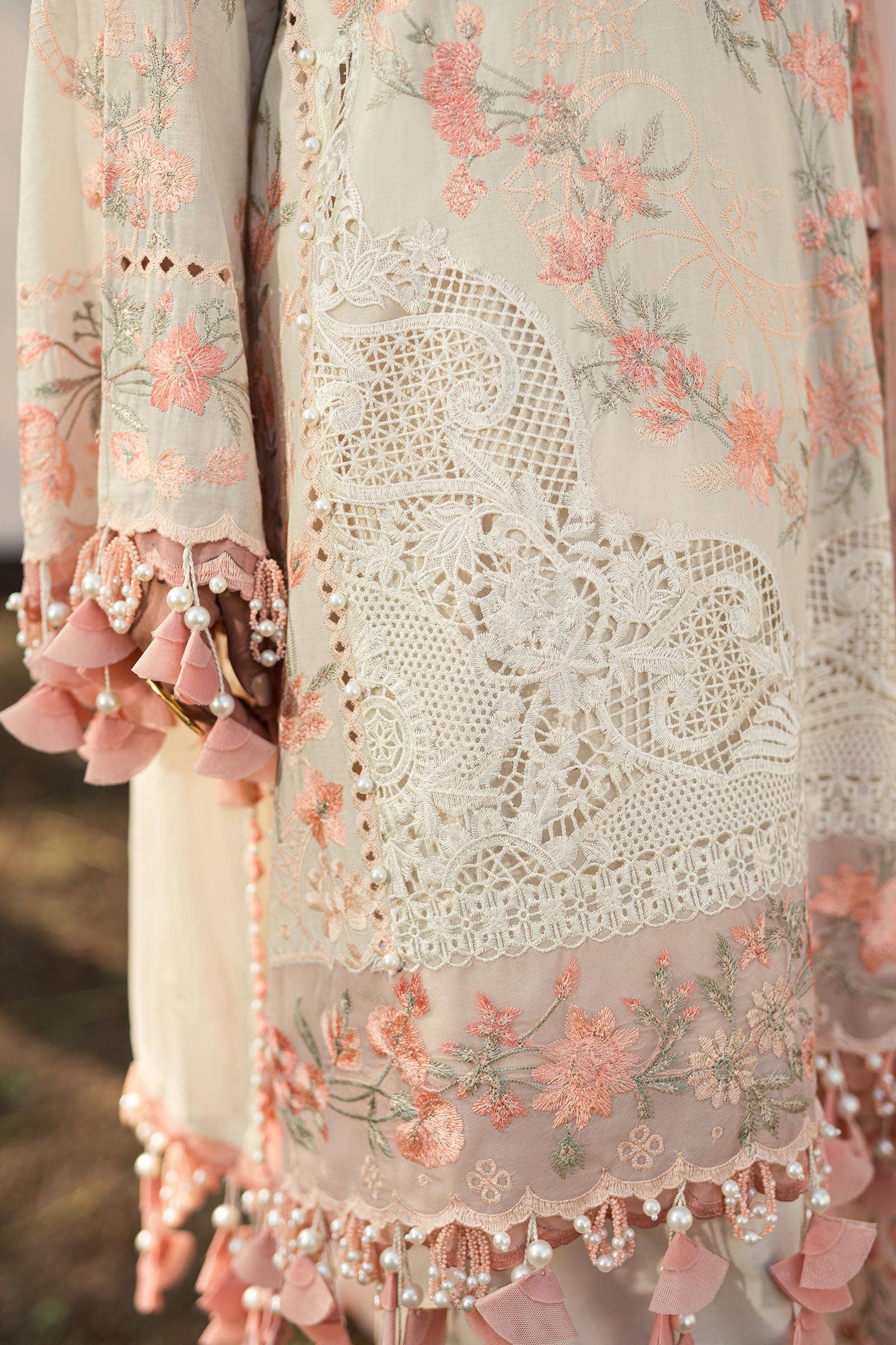 img_sana_safinaz_lawn_24_awwal_boutique