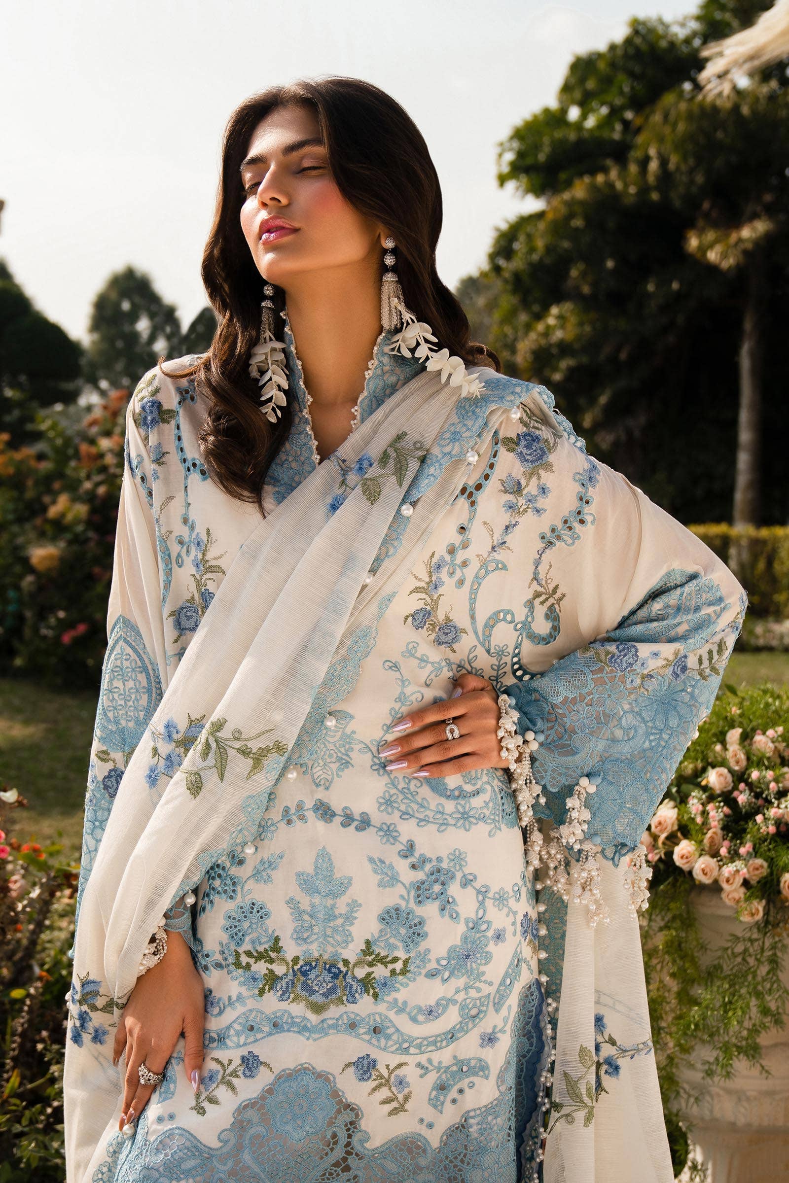 img_sana_safinaz_lawn_24_awwal_boutique