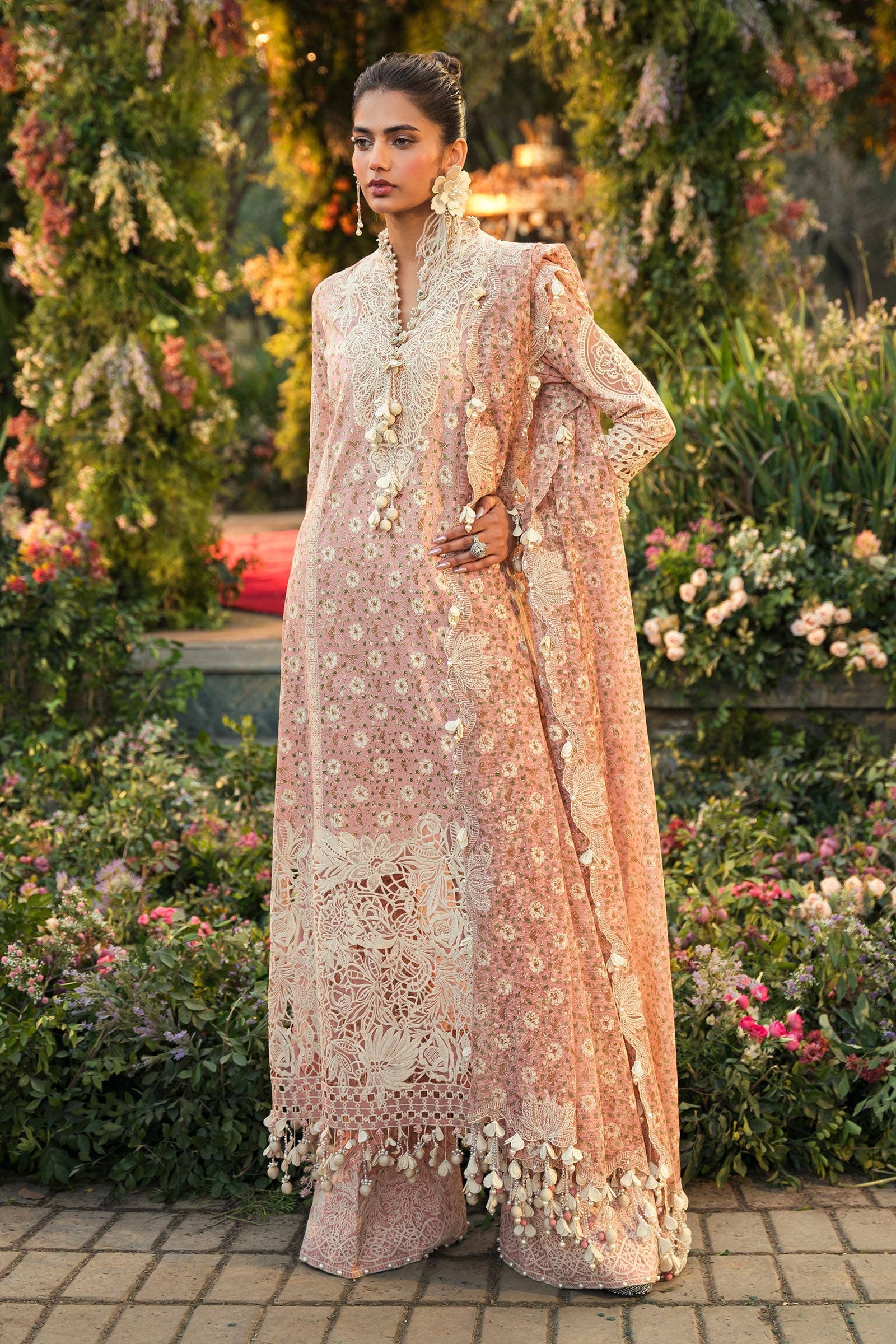 img_sana_safinaz_lawn_24_awwal_boutique
