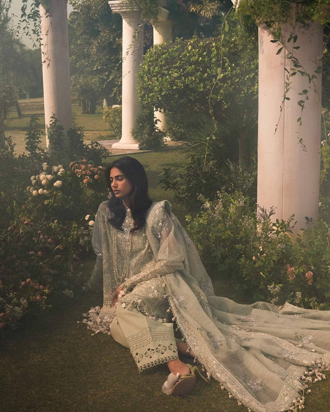 img_sana_safinaz_lawn_24_awwal_boutique