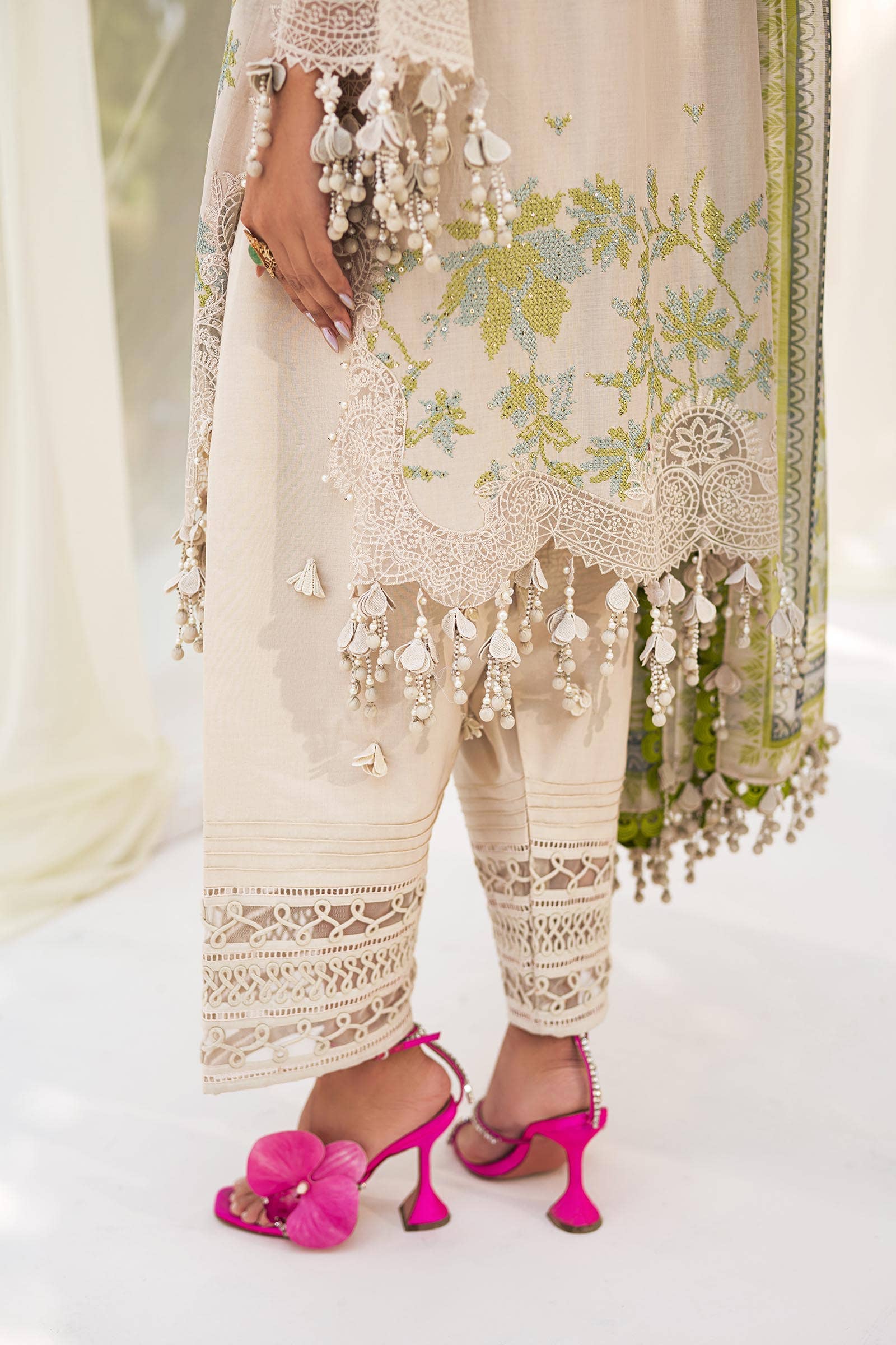 img_sana_safinaz_lawn_24_awwal_boutique