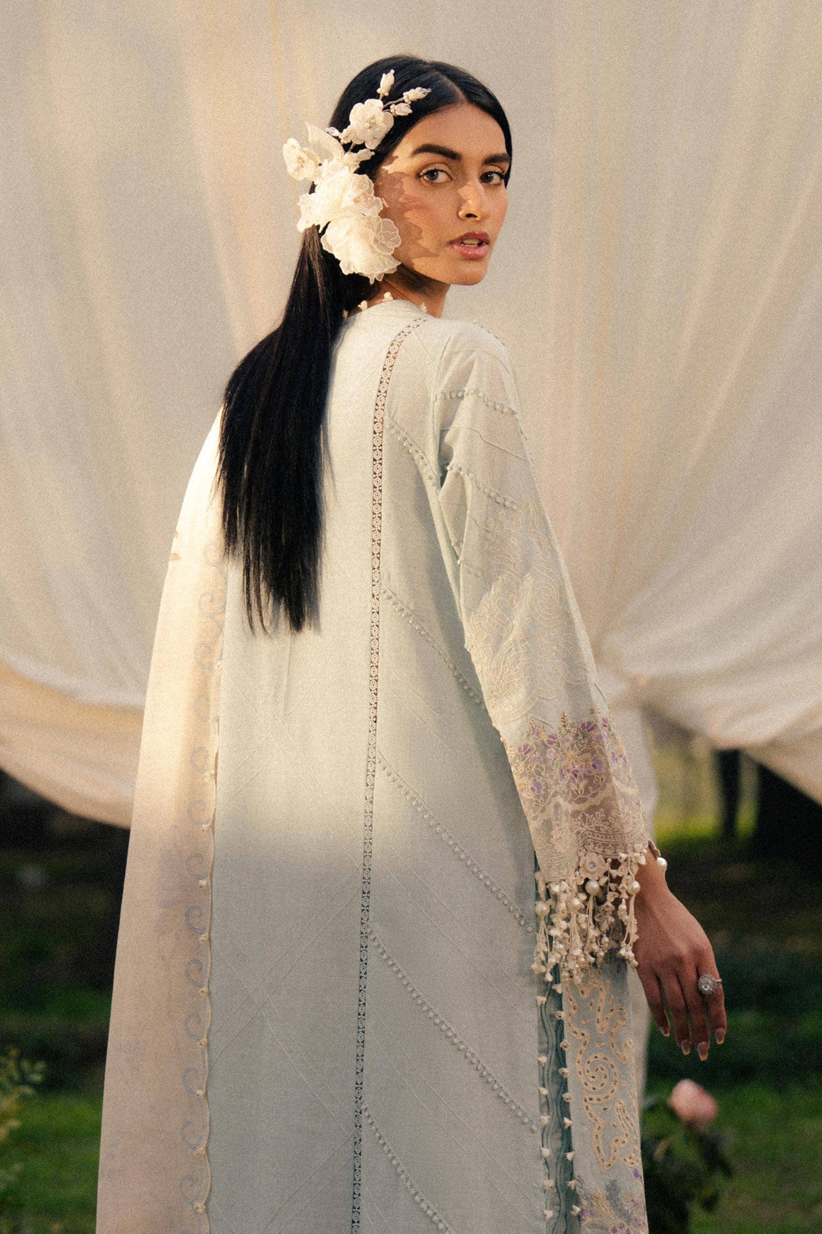 img_sana_safinaz_luxury_lawn_25_awwal_boutique