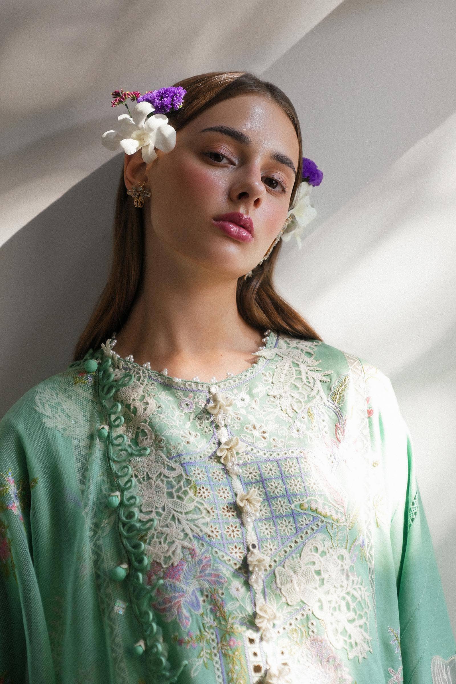 img_sana_safinaz_luxury_lawn_25_awwal_boutique