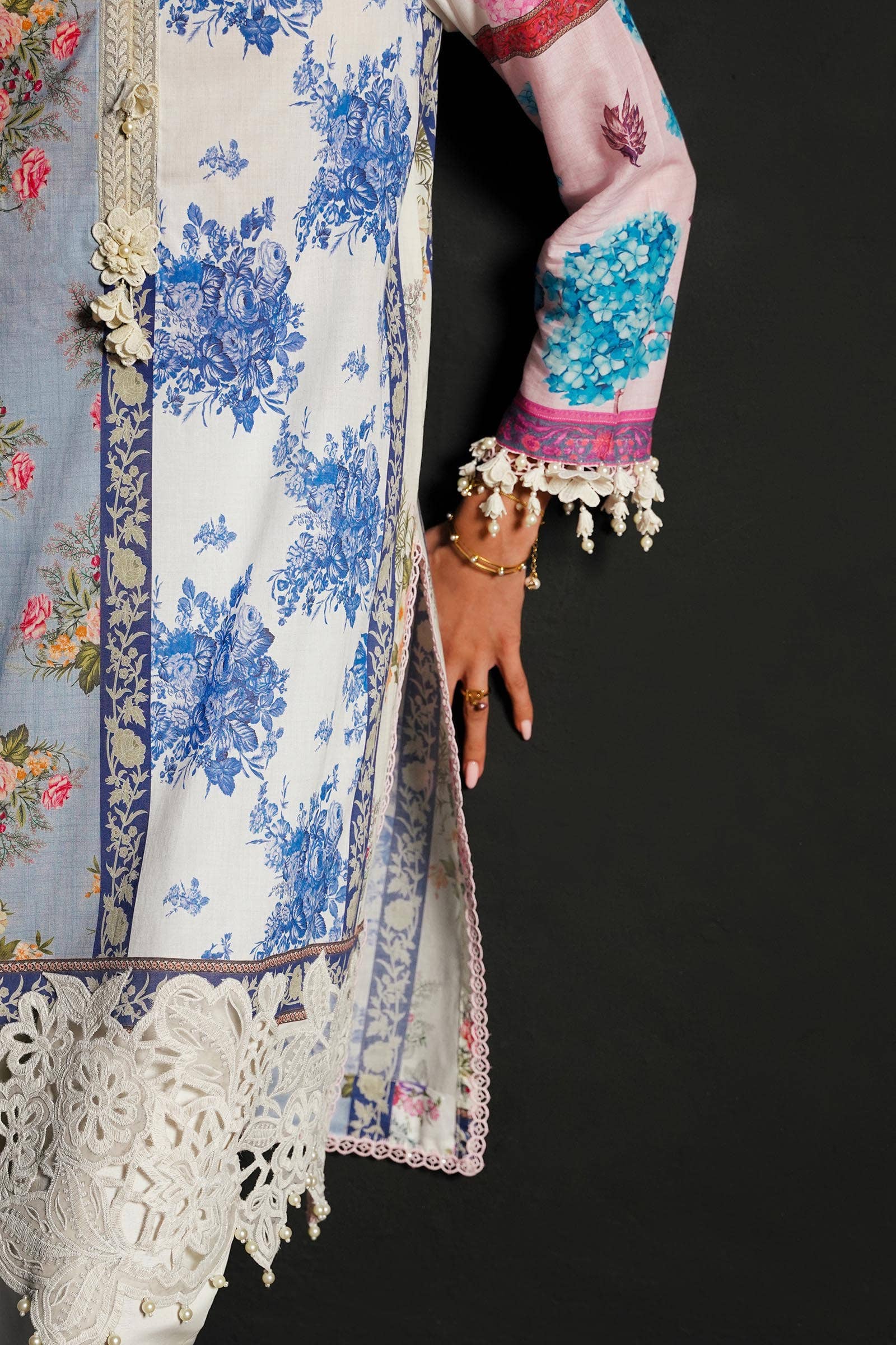 Img_sana_safinaz_muzlin_awwal_boutique