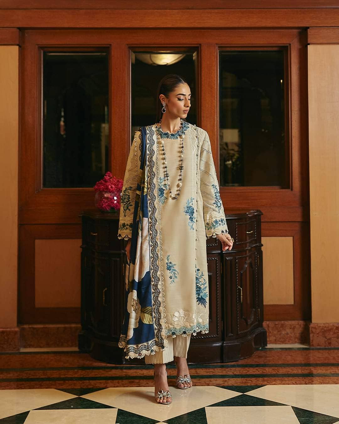 img_sana_safinaz_muzlin_23_awwal_boutique