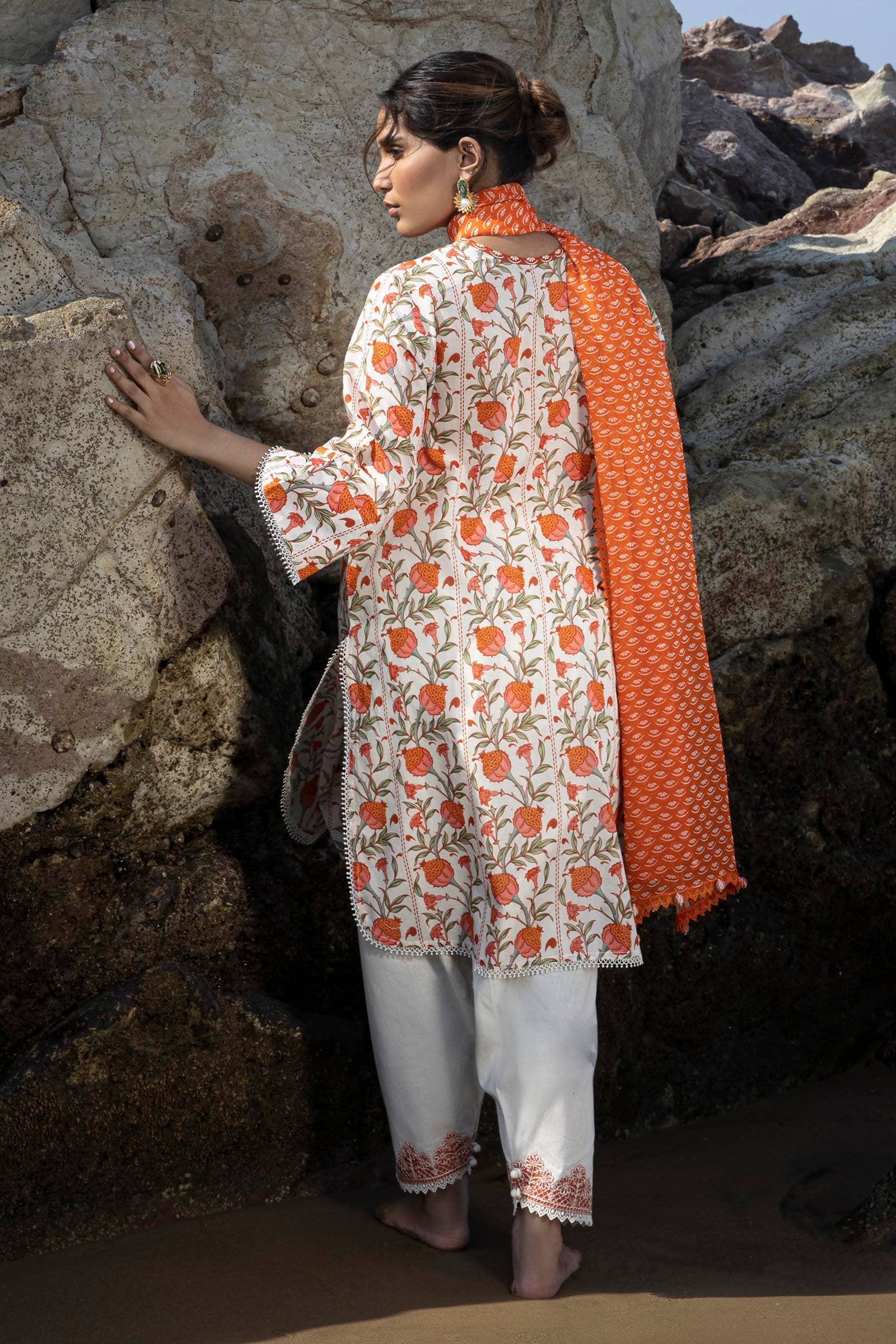 img_sana_safinaz_mahay_24_awwal_boutique