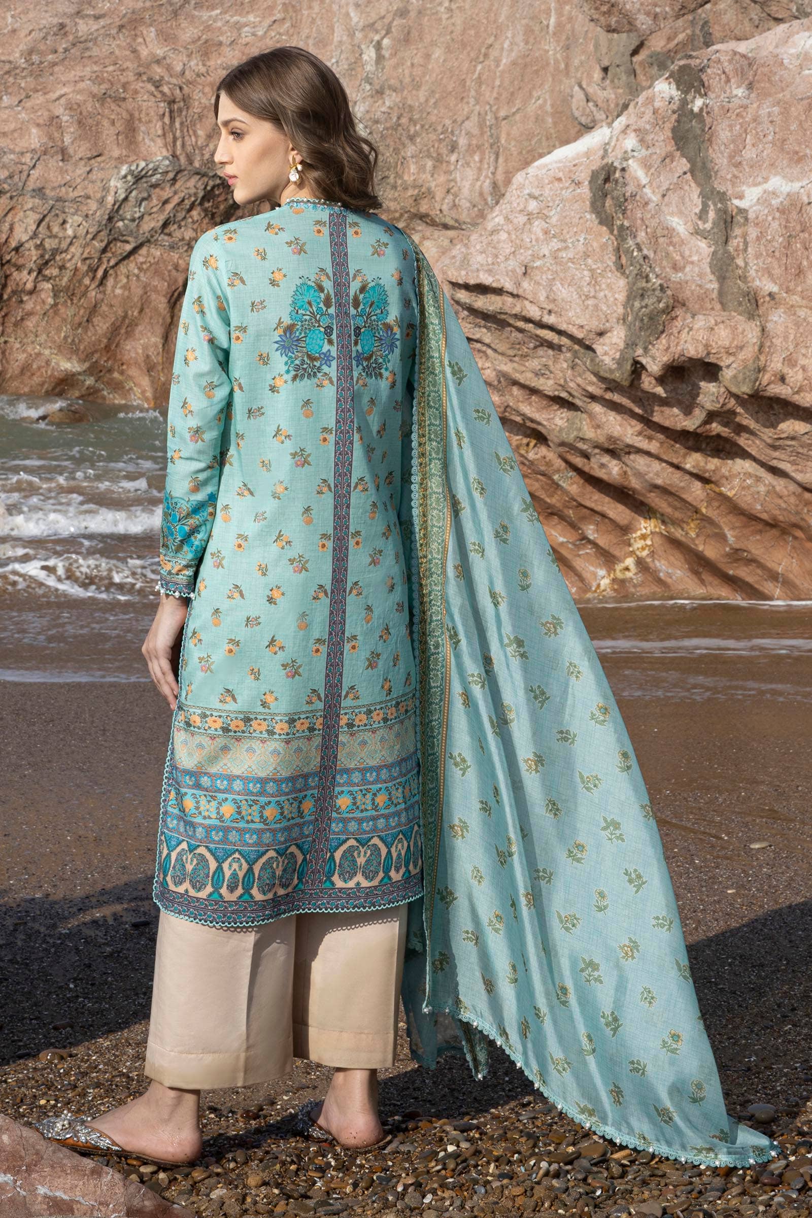 img_sana_safinaz_mahay_24_awwal_boutique