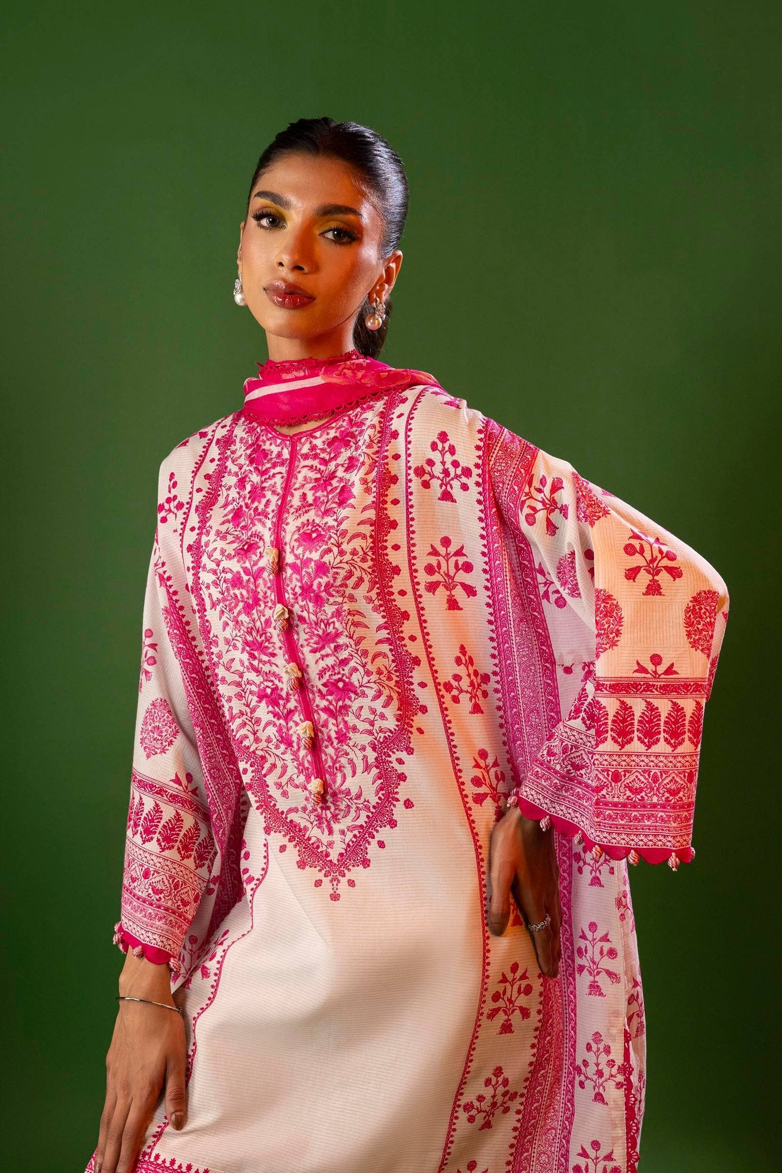 img_sana_safinaz_mahay_lawn_awwal_boutique