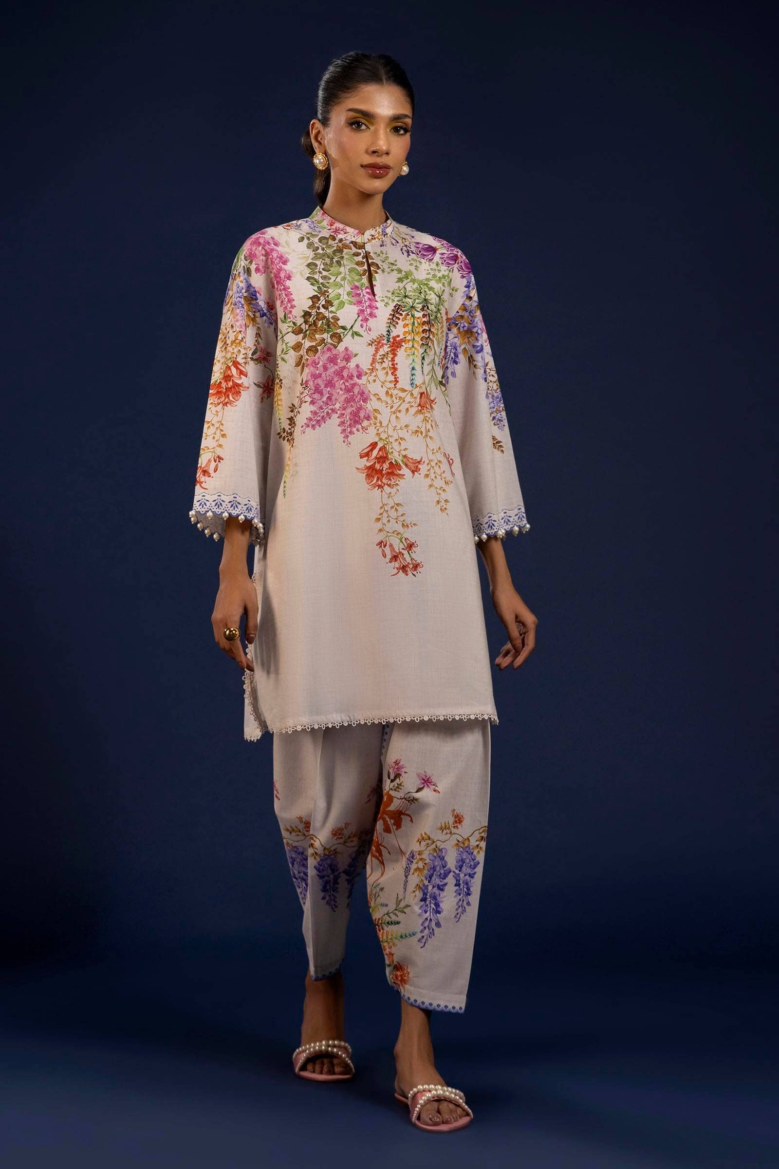 img_sana_safinaz_mahay_lawn_awwal_boutique